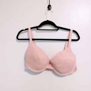 adrienne vittadini bra size 40D. Texture ribbed front and pastel pink color.  Ha